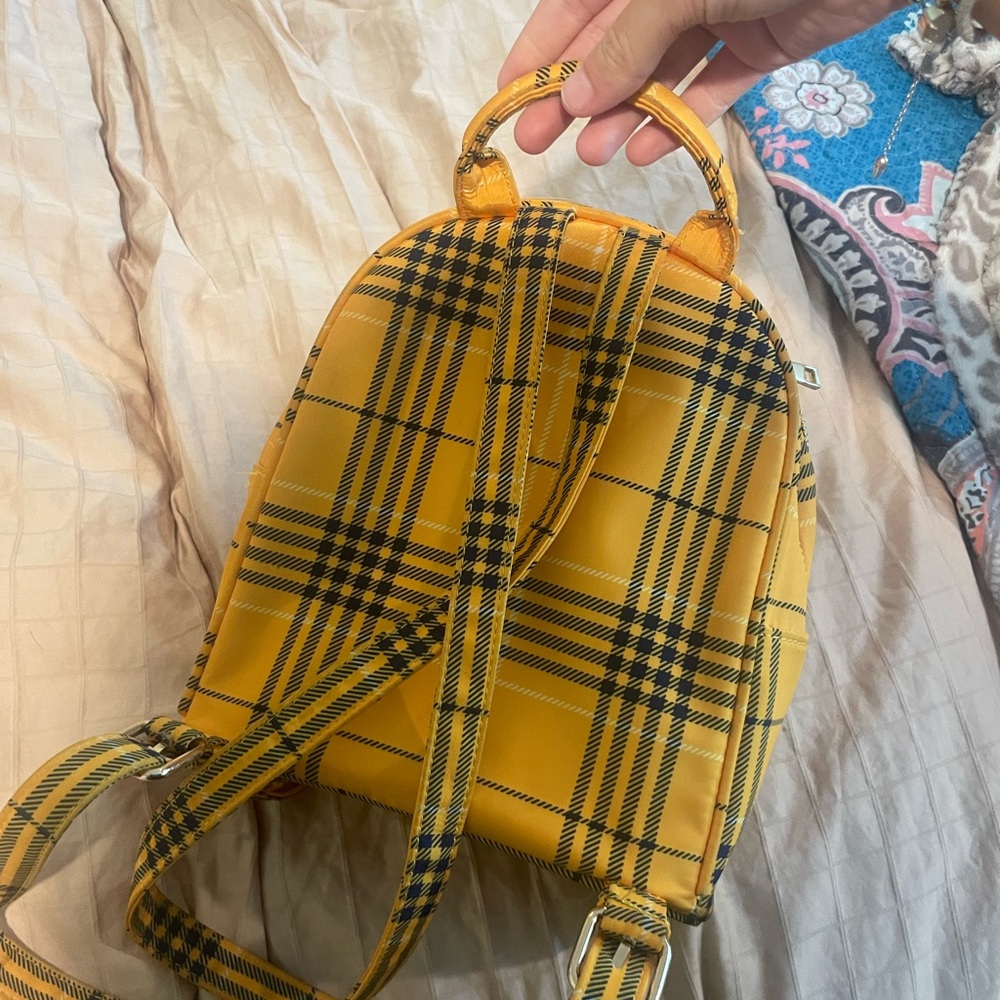 Yellow mini backpack - Picture 2 of 3